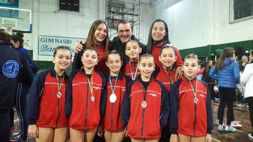 Exitosa participación de gimnastas de Ferro en Banfield