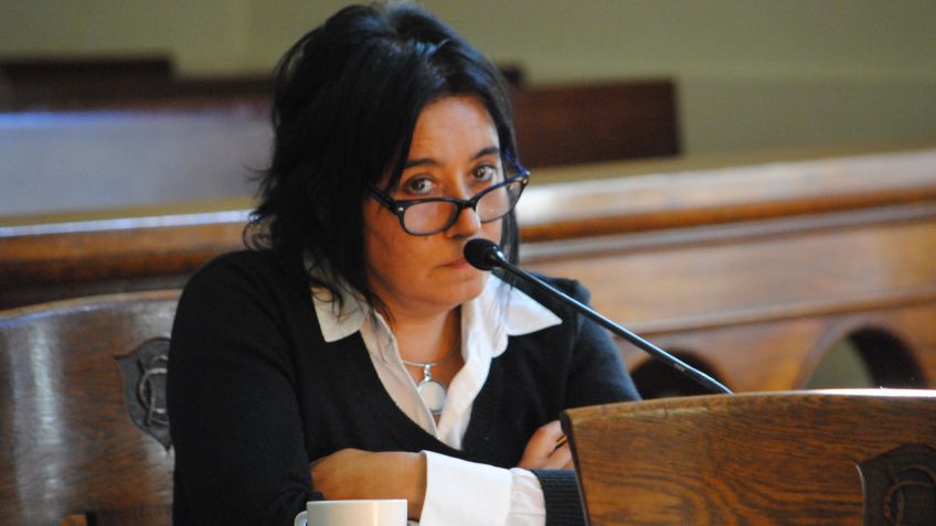 Apuntan a Corina