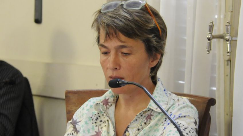 Chisporroteos: la "no licencia" de Poumé y el disgusto de Corina