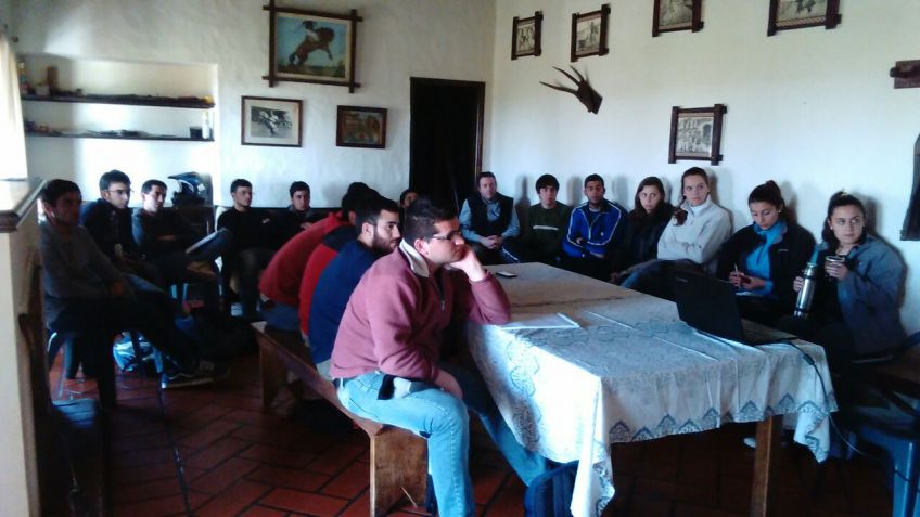 Visita a cabaña de alumnos de Ingeniería Agronómica