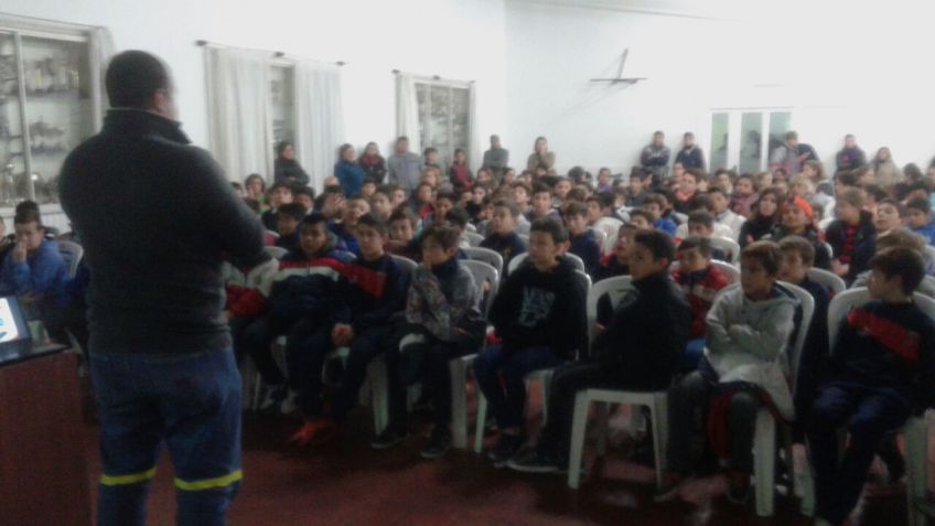 Se realizó una charla de seguridad vial en Ferro