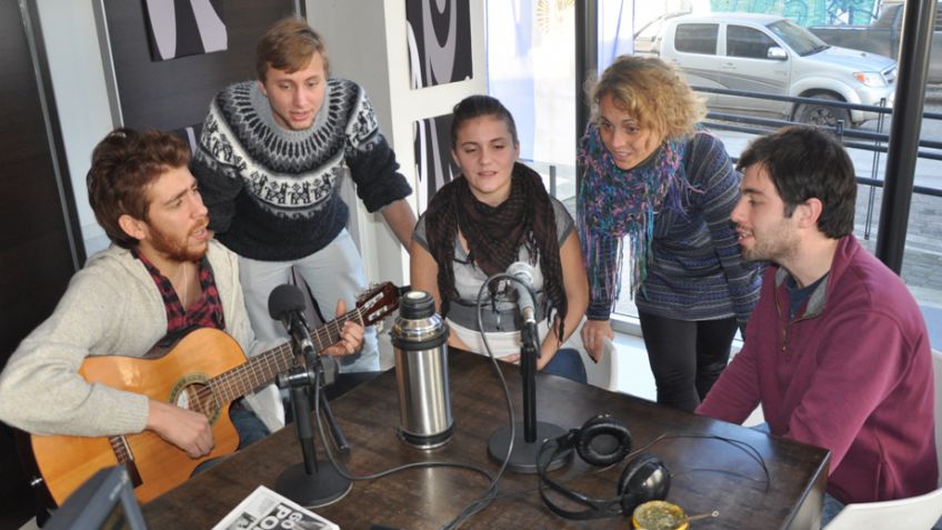 "La murga tiene la oportunidad de decir las cosas abiertamente"