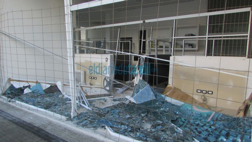 Local céntrico destruido a raíz de un choque