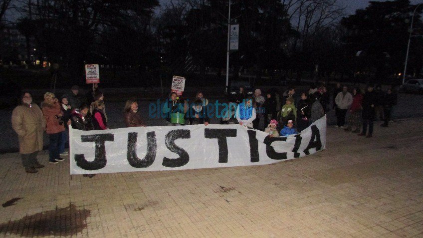 Marcha y entrega de petitorio pidiendo justicia por M