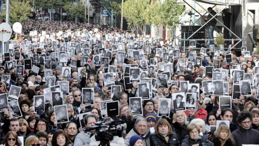 En el acto por el atentado, la AMIA destacó el gesto de Macri de dejar sin efecto el Memorándum con Irán