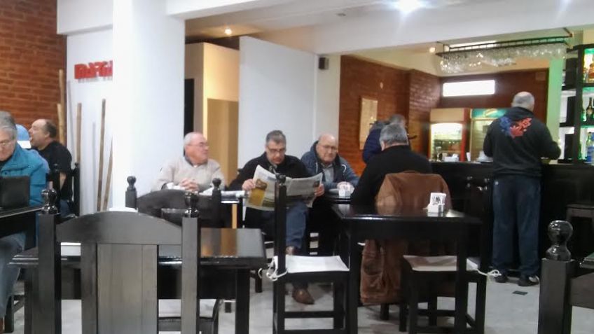 El bar a nuevo y las costillas viejas