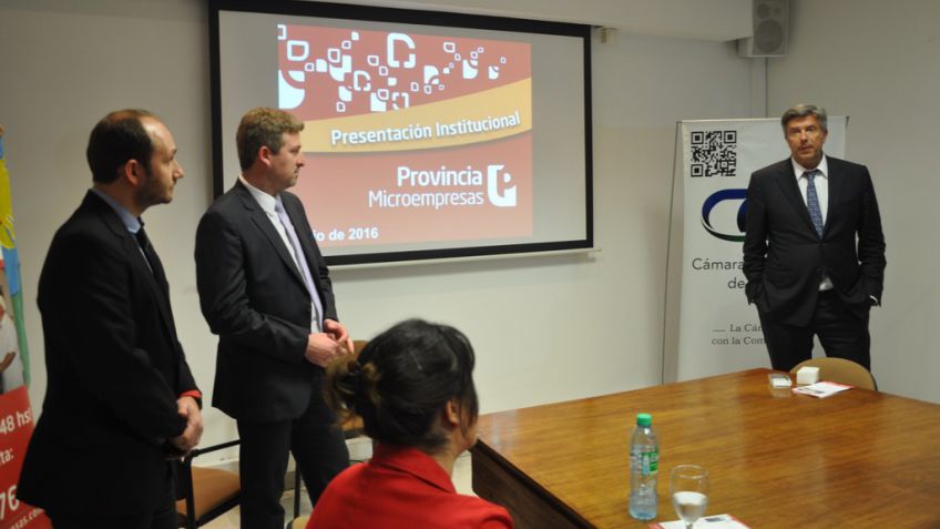 Se realizó una charla sobre Provincia Microempresas con la presencia de DAlessandro