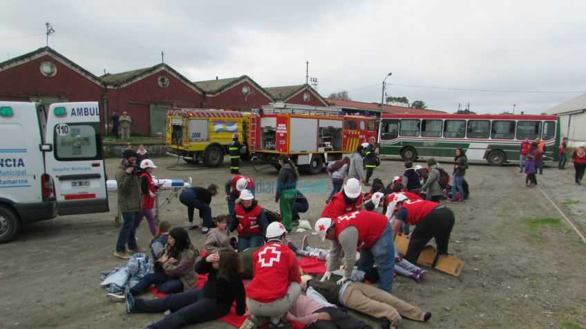 Espectacular despliegue en un simulacro de emergencia 