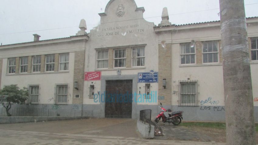 Alto acatamiento al paro docente