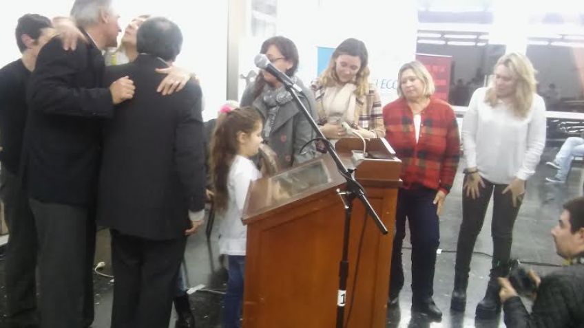 Un  matiz de emoción dominó la apertura de la Feria del Libro