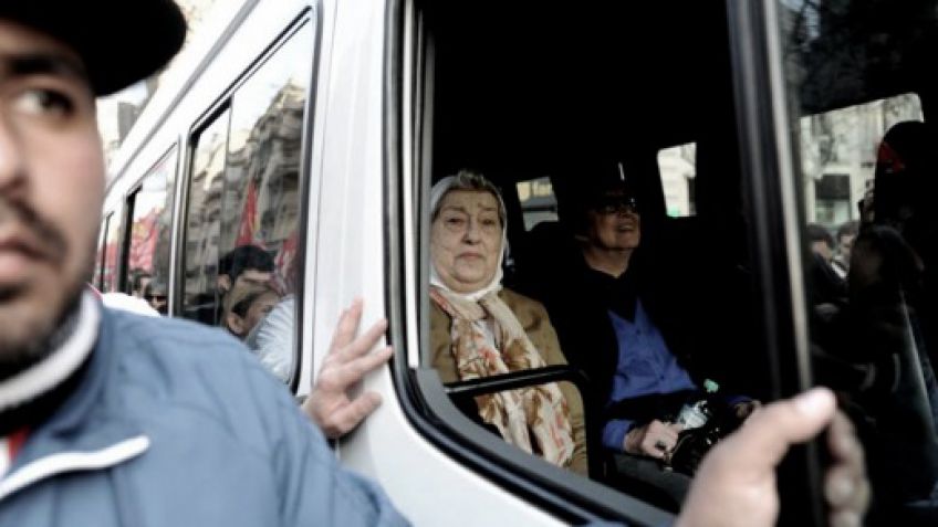 El abogado de Madres pide al juez que evalúe llamar a Bonafini después de completar las indagatorias