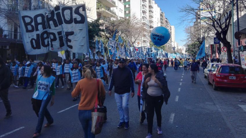 30 mil personas marcharon a Plaza de Mayo contra el desempleo