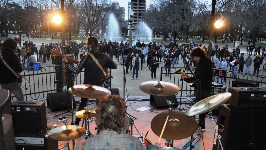 El rock sonó por Bunker