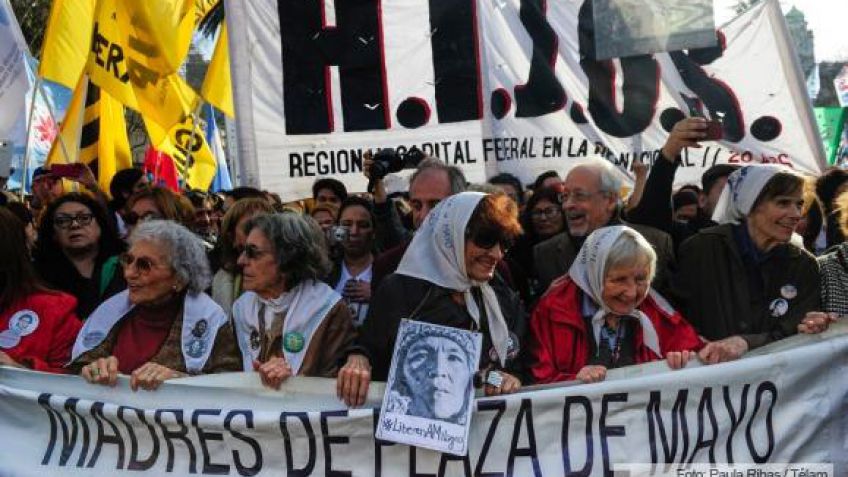 Las Madres de Plaza de Mayo realizaron su ronda 2000 y Bonafini llamó a retomar las "marchas de la resistencia"