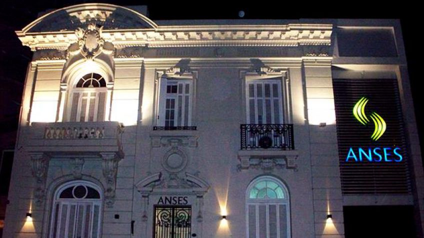 Lunghi quiso intervenir en el ProCreAr, pero no lo atendieron