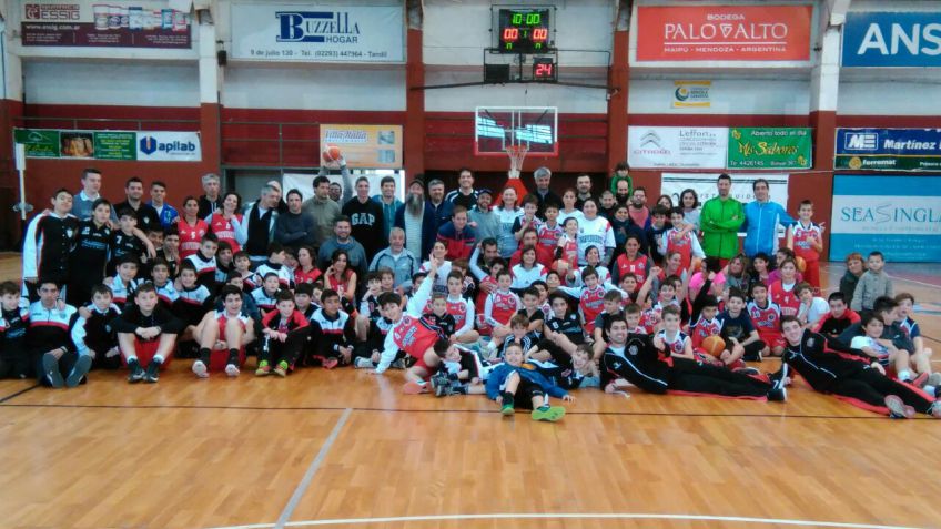 El mini basquet de Independiente recibió al club Imperio