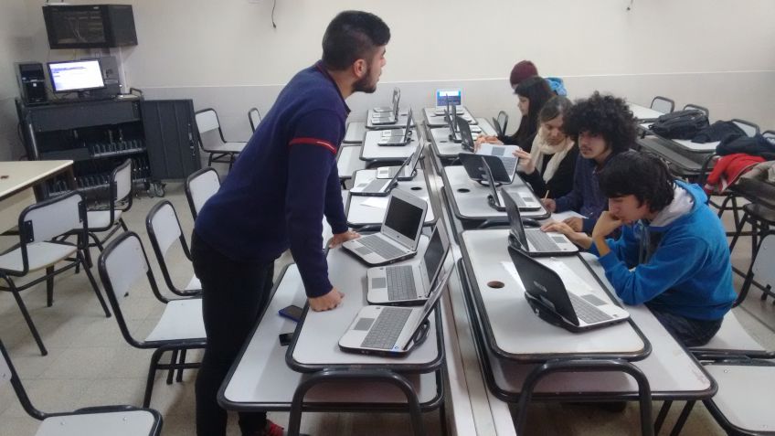 Estudiantes de la EEST3 brindaron asistencia técnica a Escuelas Primarias