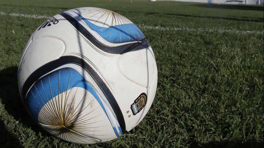 Ahora los dirigentes le "pasaron la pelota" a los jugadores