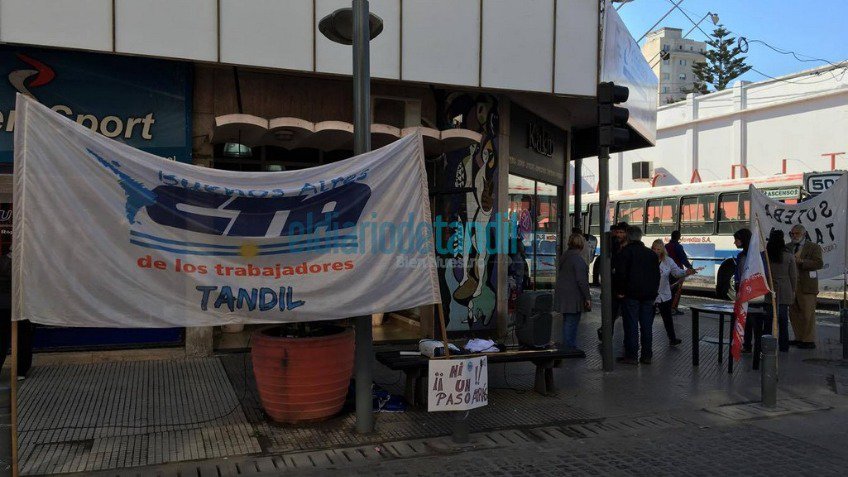 Paro docente: 90 por ciento de acatamiento, manifestación y firma de petitorio