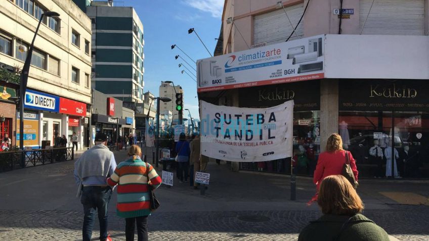 Paro docente: 90 por ciento de acatamiento, manifestación y firma de petitorio
