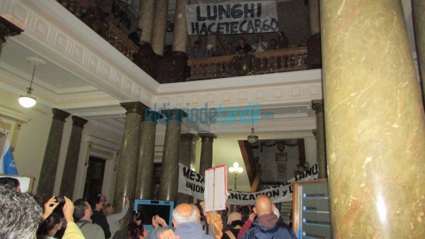 Estruendosa manifestación de los empleados de Cinpal