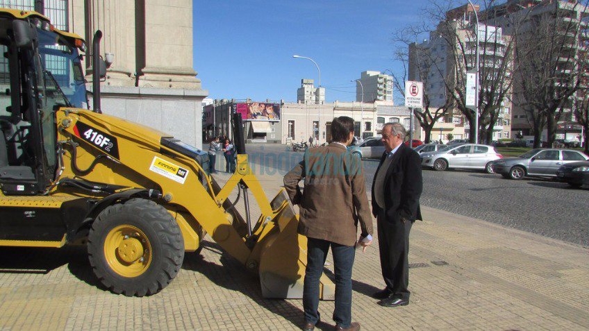 El Municipio sumó una nueva retroexcavadora 