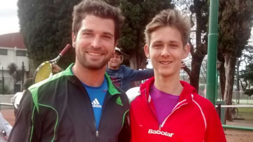 Independiente ofrece tenis para adultos