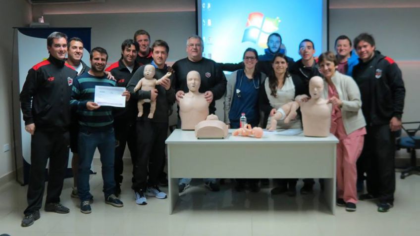 Profesores del club Independiente participaron de un curso de R.C.P