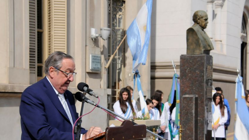 Lunghi, en el Día del Maestro: "Sin educación no hay futuro posible para el progreso del país"