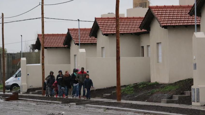 El mal tiempo no frustró la entrega de 20 viviendas del Sindicato de Trabajadores Municipales