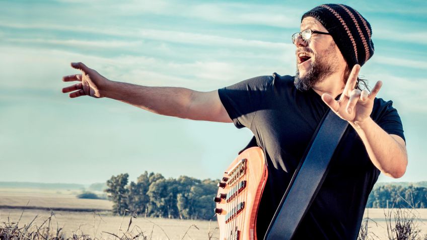 Quique Ferrari presenta su nuevo disco solista "Con lo puesto"