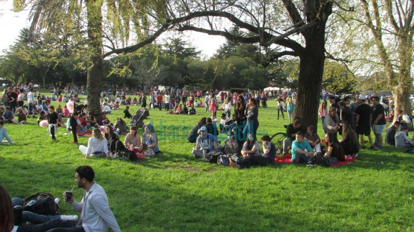 Los estudiantes celebraron su día con la llegada de la primavera