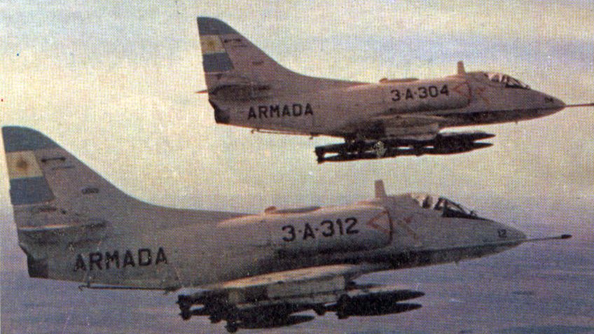 Conferencia "Aviación y sucesos de Malvinas"