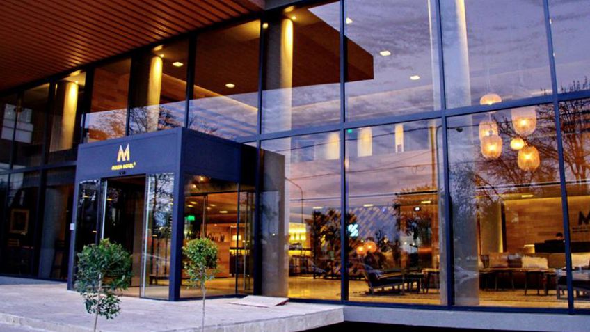 Nació un nuevo estar hotelero frente a la Plaza de los Troncos