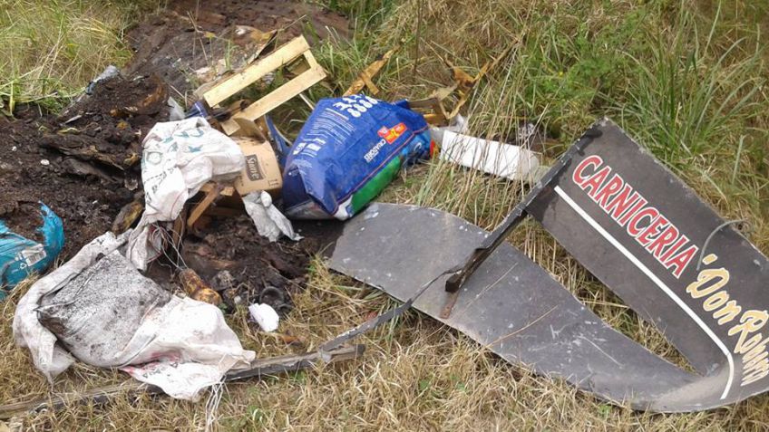 Acusan a una empresa quesera de arrojar basura en caminos rurales 