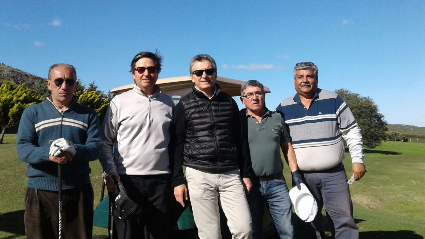 La estadía de Macri continuó con golf en El Valle de Tandil