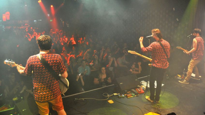 "La belleza no entiende de distancias": diario de gira con Fisión