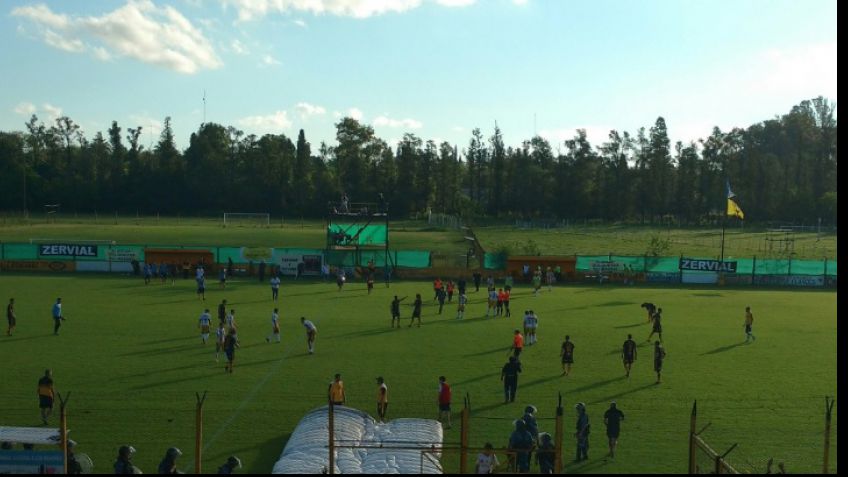 Santamarina sumó un punto en su visita a Flandria