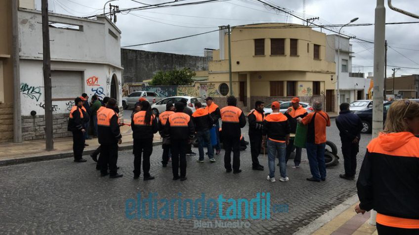 Cambiaron de cuadra, pero los inspectores continúan con el corte