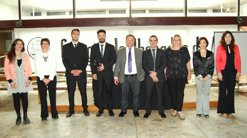 Jura y bienvenida a los nuevos abogados matriculados