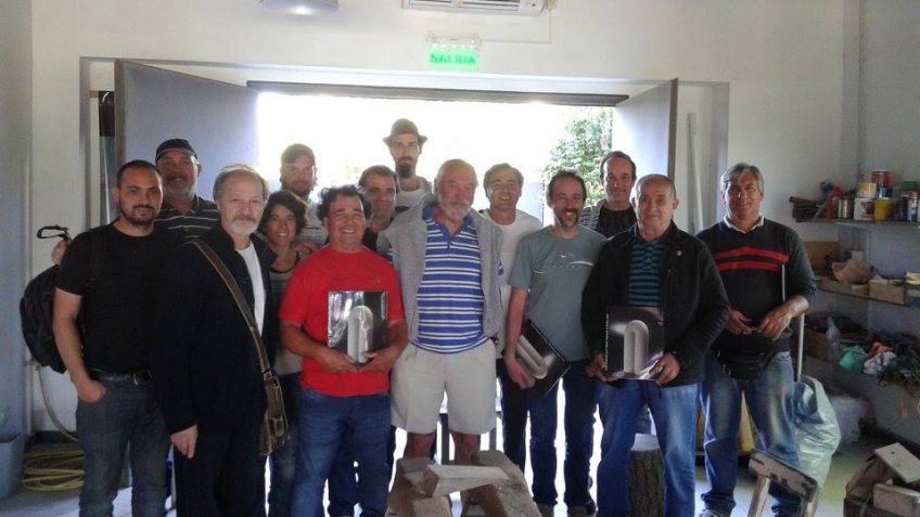 El Taller de Picapedreros y Escultores visitó el taller de Jorge Gamarra