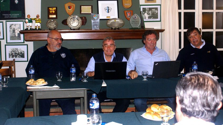 Los Cardos fue sede de la reunión del Consejo Directivo de la UAR