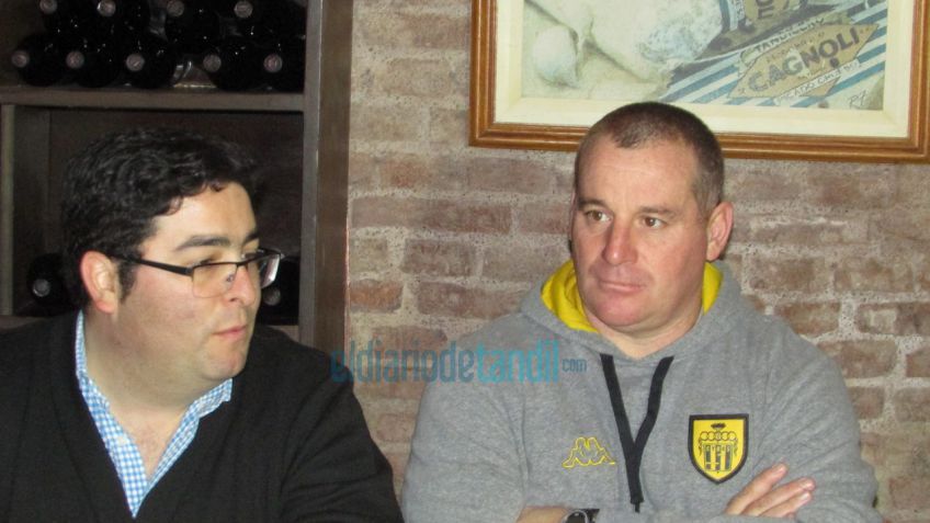 Santamarina se quedó sin cuerpo técnico