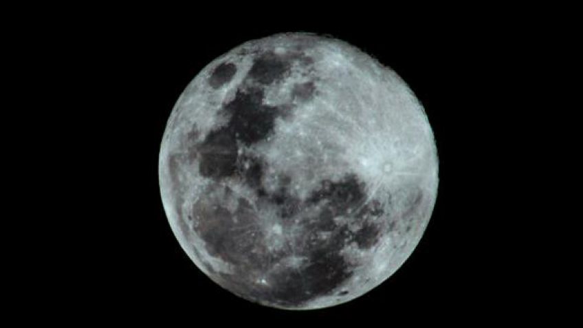 La súper luna fue la protagonista del domingo