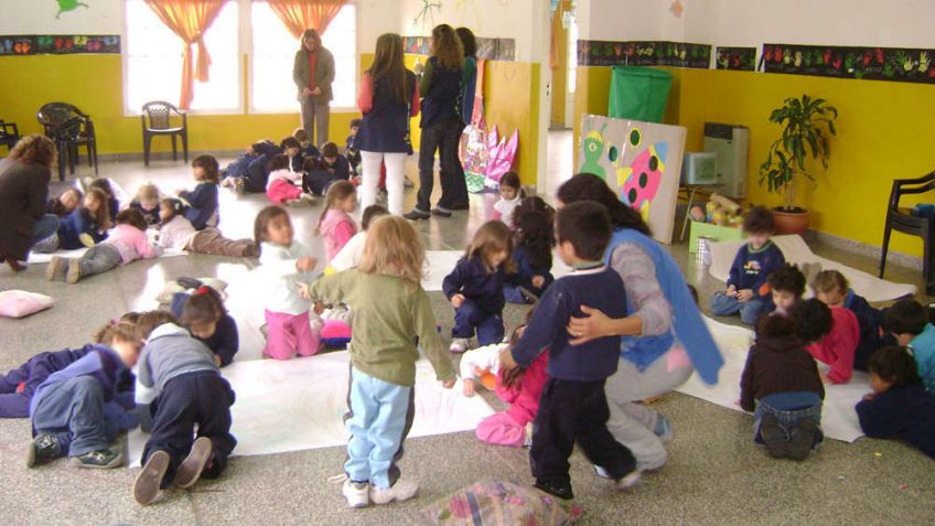 Dan media sanción al proyecto para declarar obligatoria la sala de tres años