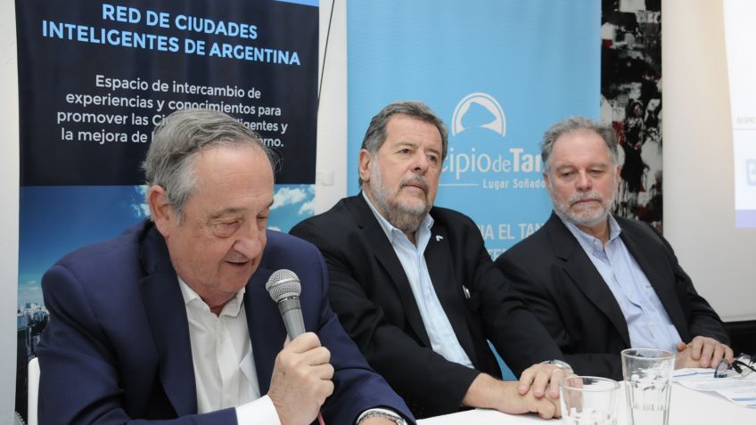 Lunghi y Elustondo abrieron el Encuentro de la red de Ciudades Inteligentes