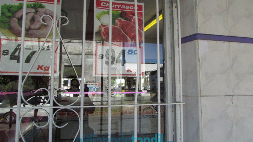 Intentaron robar una carnicería y no pudieron, pero ocasionaron daños
