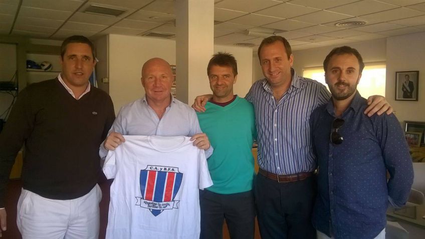 Ferro avanza para concretar el sueño del Polideportivo