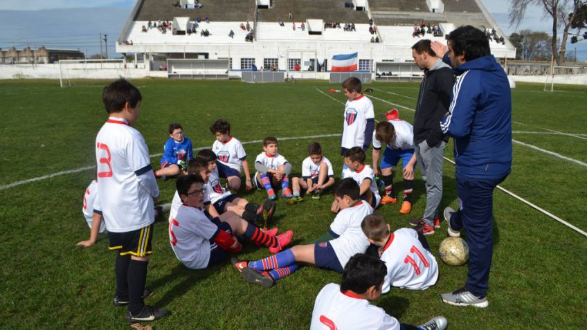 Se juega la sexta fecha de la Copa Peugeot Le Mont