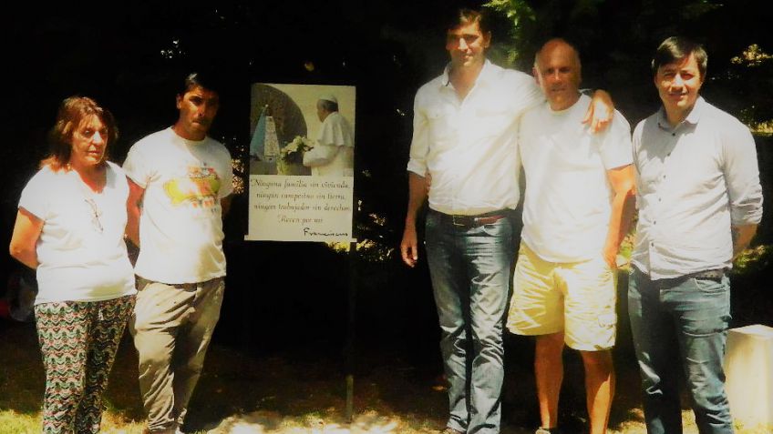Iparraguirre entregó ayuda económica a "Granja Los Pibes"